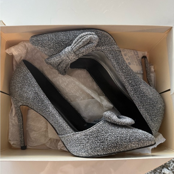 Marc Fisher Shoes - Elegant Silver Glitter Heels